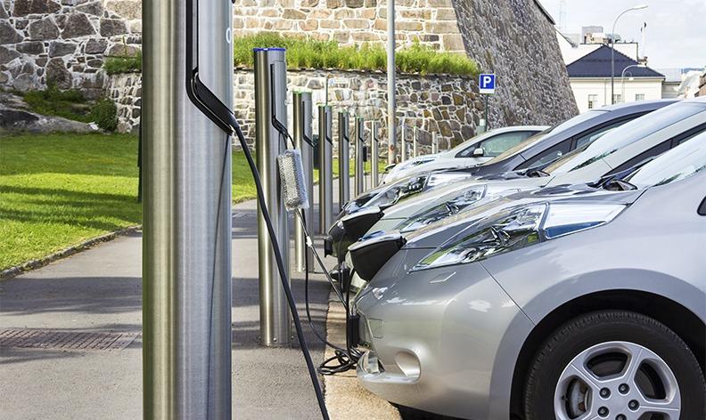 Will electric vehicle prices go down?