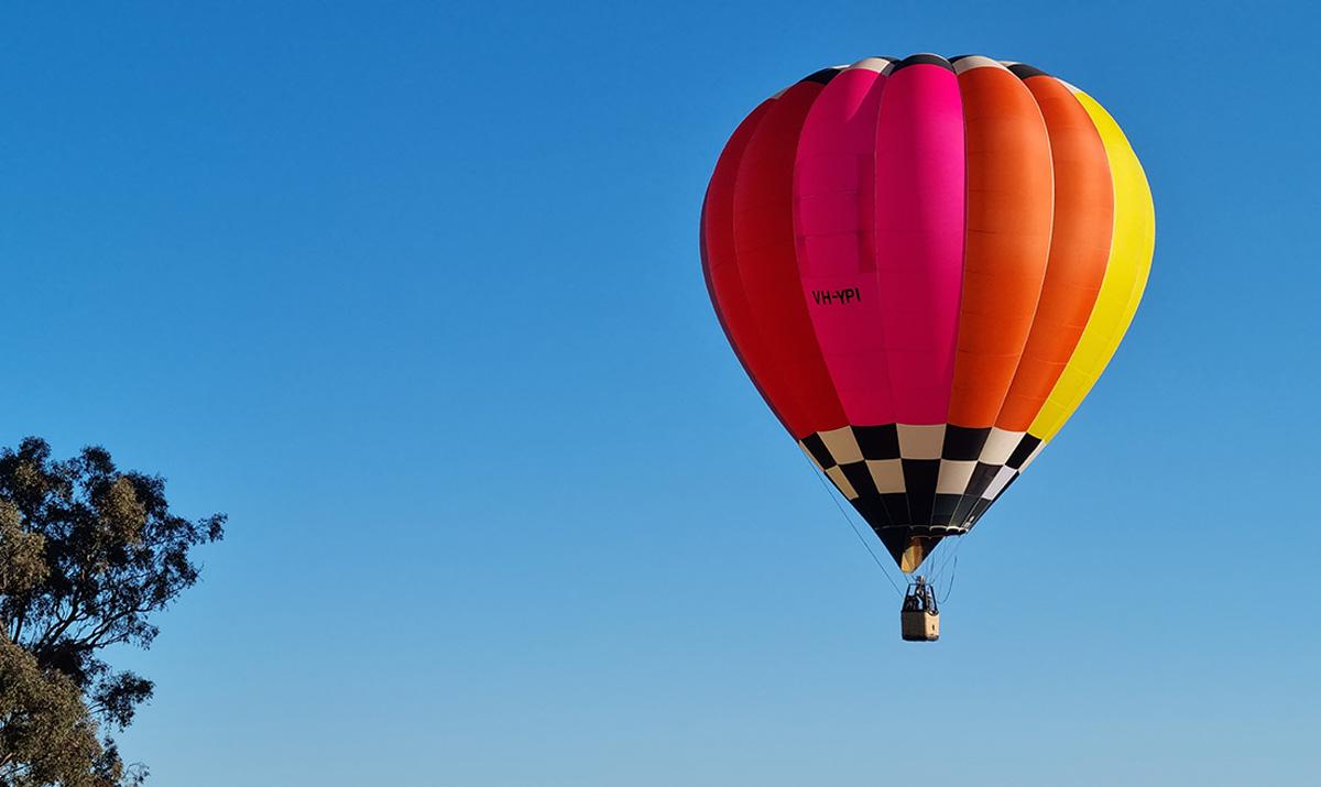 Take a Magical Sunrise Balloon Ride Over Canowindra